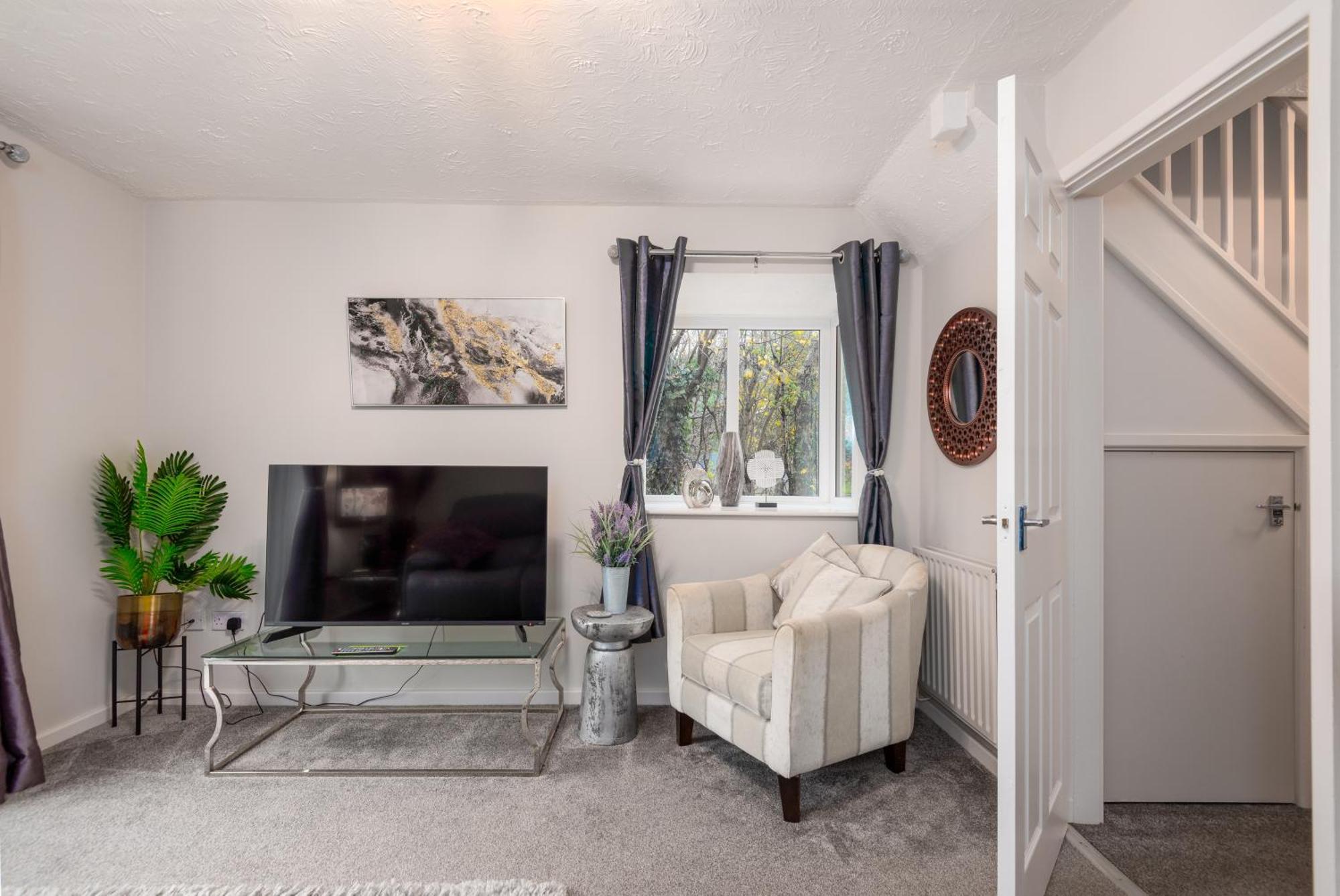 Worcester Fabulous Cherry Tree Mews Self Check In Dogs Welcome By Prior Arrangement , 2 Double Bedrooms ,Super Fast Wi-Fi, With Free Off Road Parking For 2 Vehicles Near Royal Hospital And Woodland Walks Kültér fotó