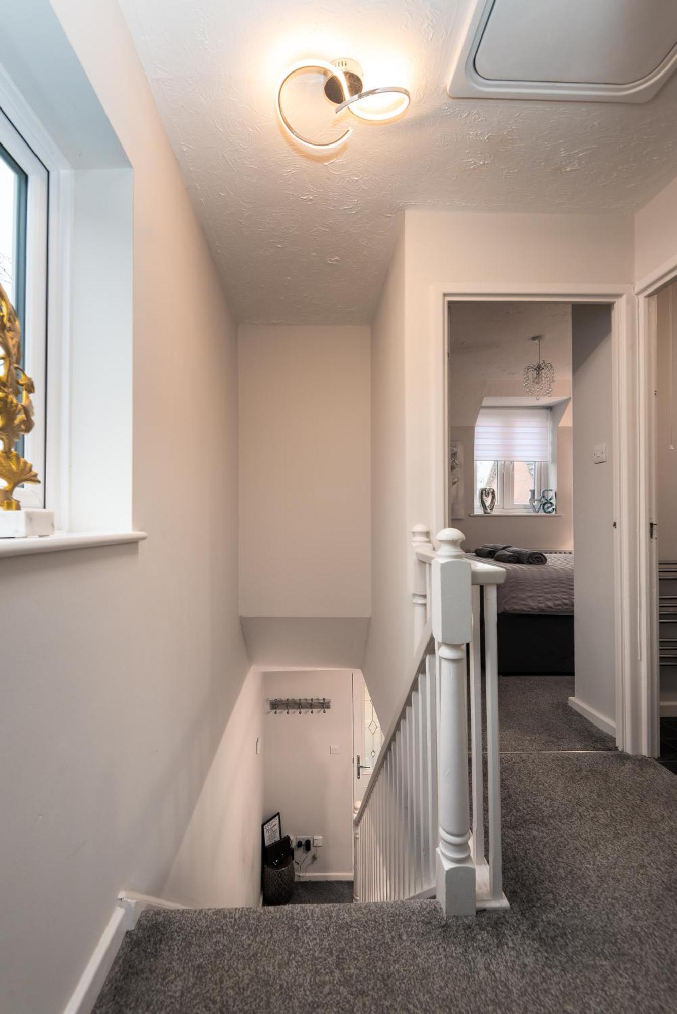 Worcester Fabulous Cherry Tree Mews Self Check In Dogs Welcome By Prior Arrangement , 2 Double Bedrooms ,Super Fast Wi-Fi, With Free Off Road Parking For 2 Vehicles Near Royal Hospital And Woodland Walks Kültér fotó