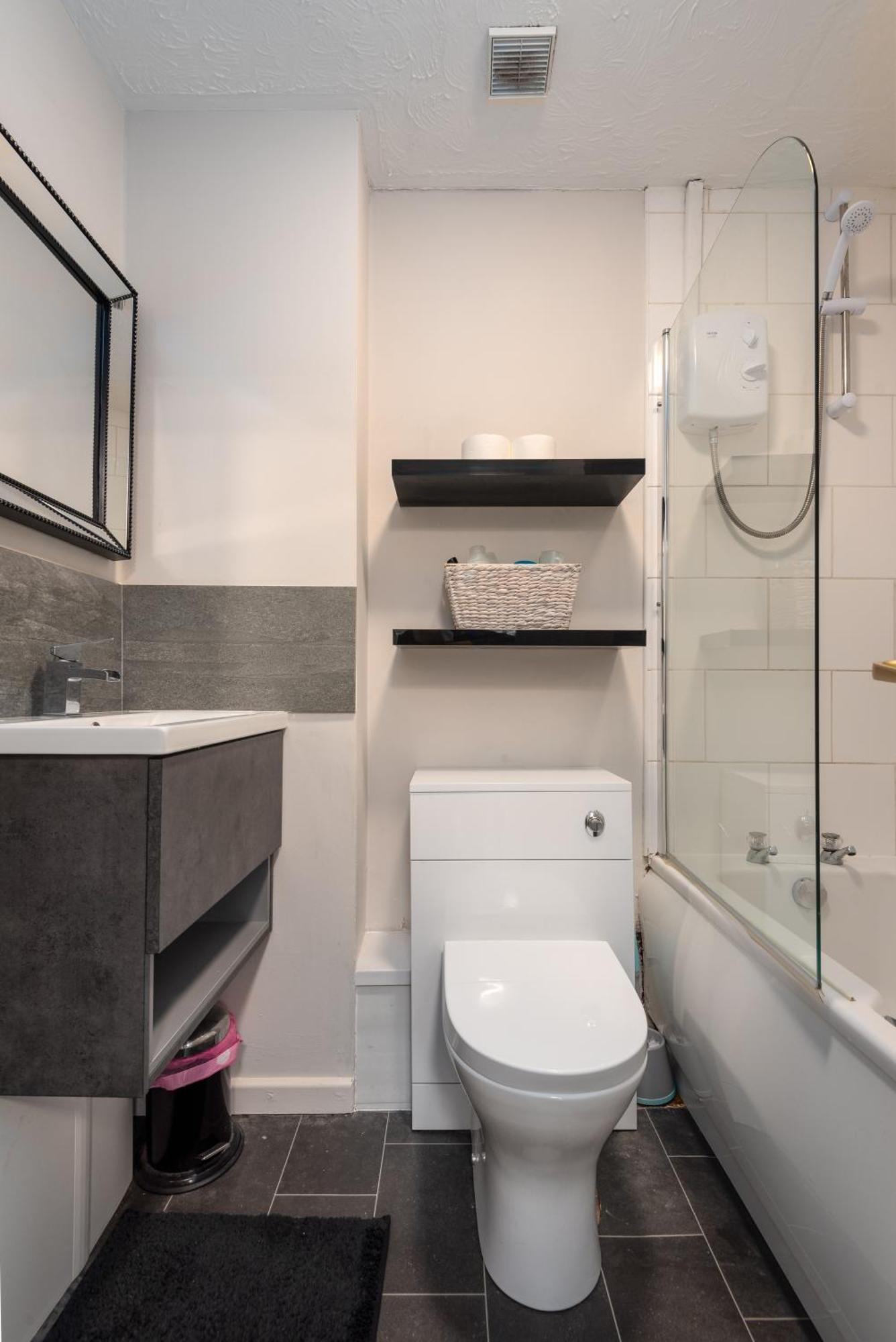 Worcester Fabulous Cherry Tree Mews Self Check In Dogs Welcome By Prior Arrangement , 2 Double Bedrooms ,Super Fast Wi-Fi, With Free Off Road Parking For 2 Vehicles Near Royal Hospital And Woodland Walks Kültér fotó