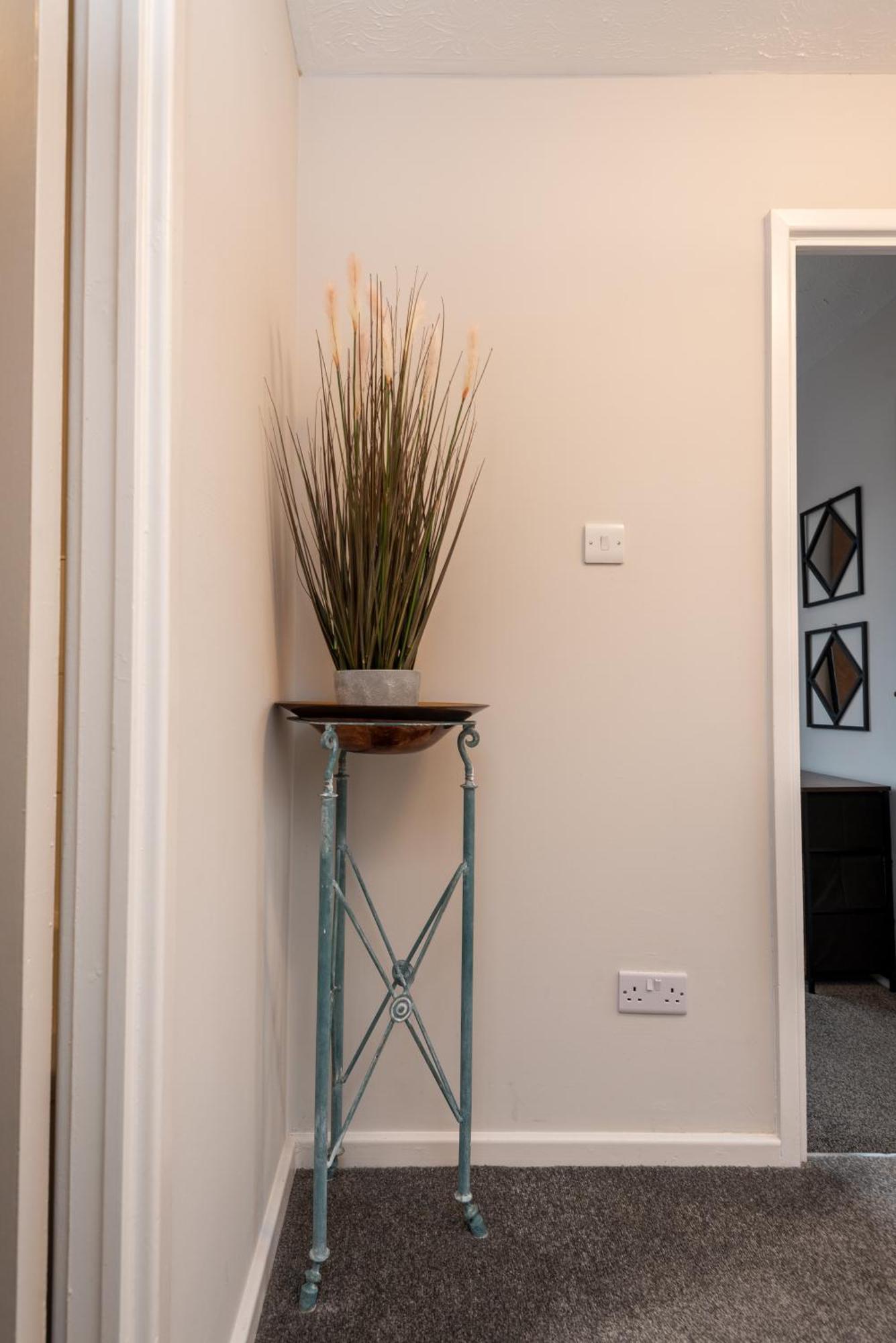 Worcester Fabulous Cherry Tree Mews Self Check In Dogs Welcome By Prior Arrangement , 2 Double Bedrooms ,Super Fast Wi-Fi, With Free Off Road Parking For 2 Vehicles Near Royal Hospital And Woodland Walks Kültér fotó
