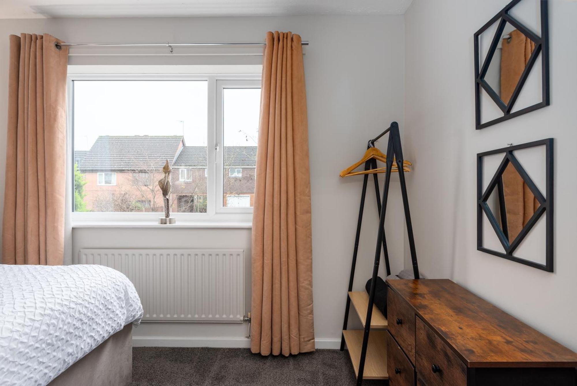 Worcester Fabulous Cherry Tree Mews Self Check In Dogs Welcome By Prior Arrangement , 2 Double Bedrooms ,Super Fast Wi-Fi, With Free Off Road Parking For 2 Vehicles Near Royal Hospital And Woodland Walks Kültér fotó