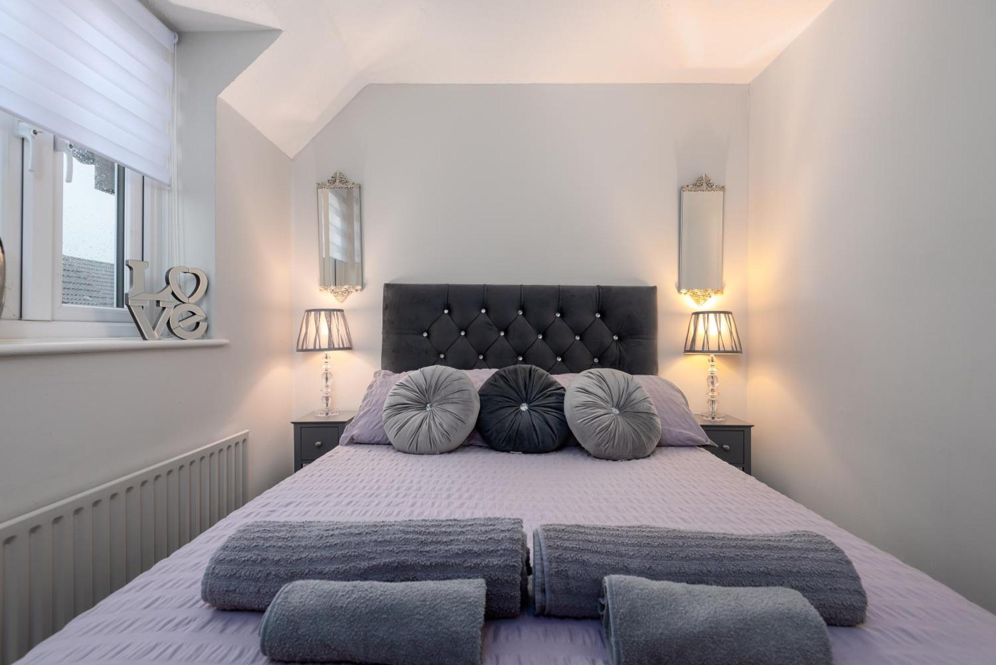 Worcester Fabulous Cherry Tree Mews Self Check In Dogs Welcome By Prior Arrangement , 2 Double Bedrooms ,Super Fast Wi-Fi, With Free Off Road Parking For 2 Vehicles Near Royal Hospital And Woodland Walks Kültér fotó