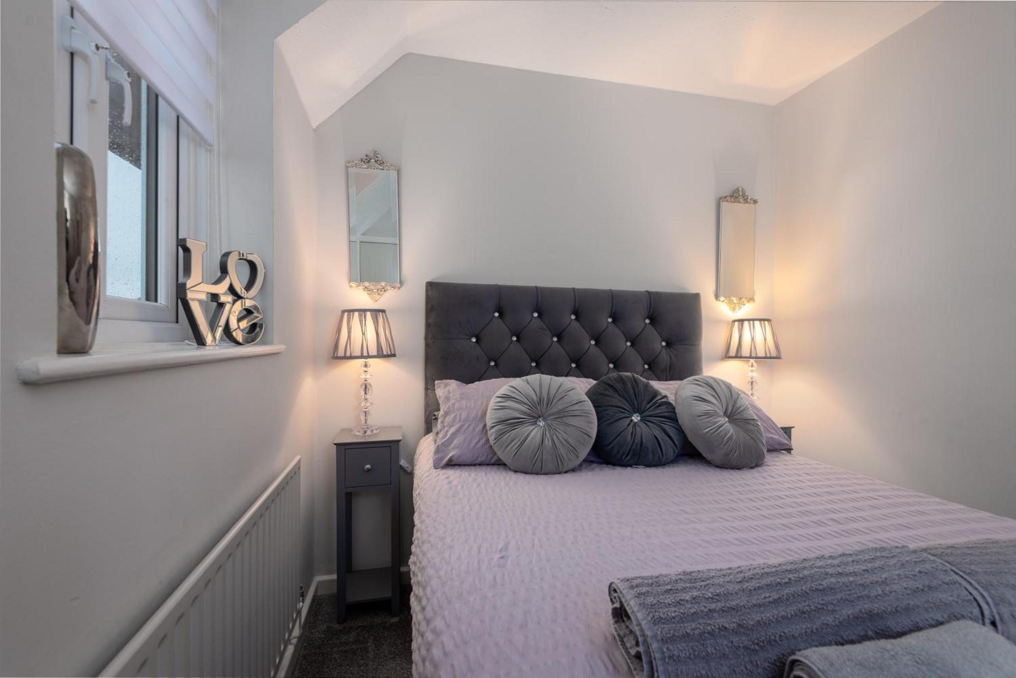 Worcester Fabulous Cherry Tree Mews Self Check In Dogs Welcome By Prior Arrangement , 2 Double Bedrooms ,Super Fast Wi-Fi, With Free Off Road Parking For 2 Vehicles Near Royal Hospital And Woodland Walks Kültér fotó
