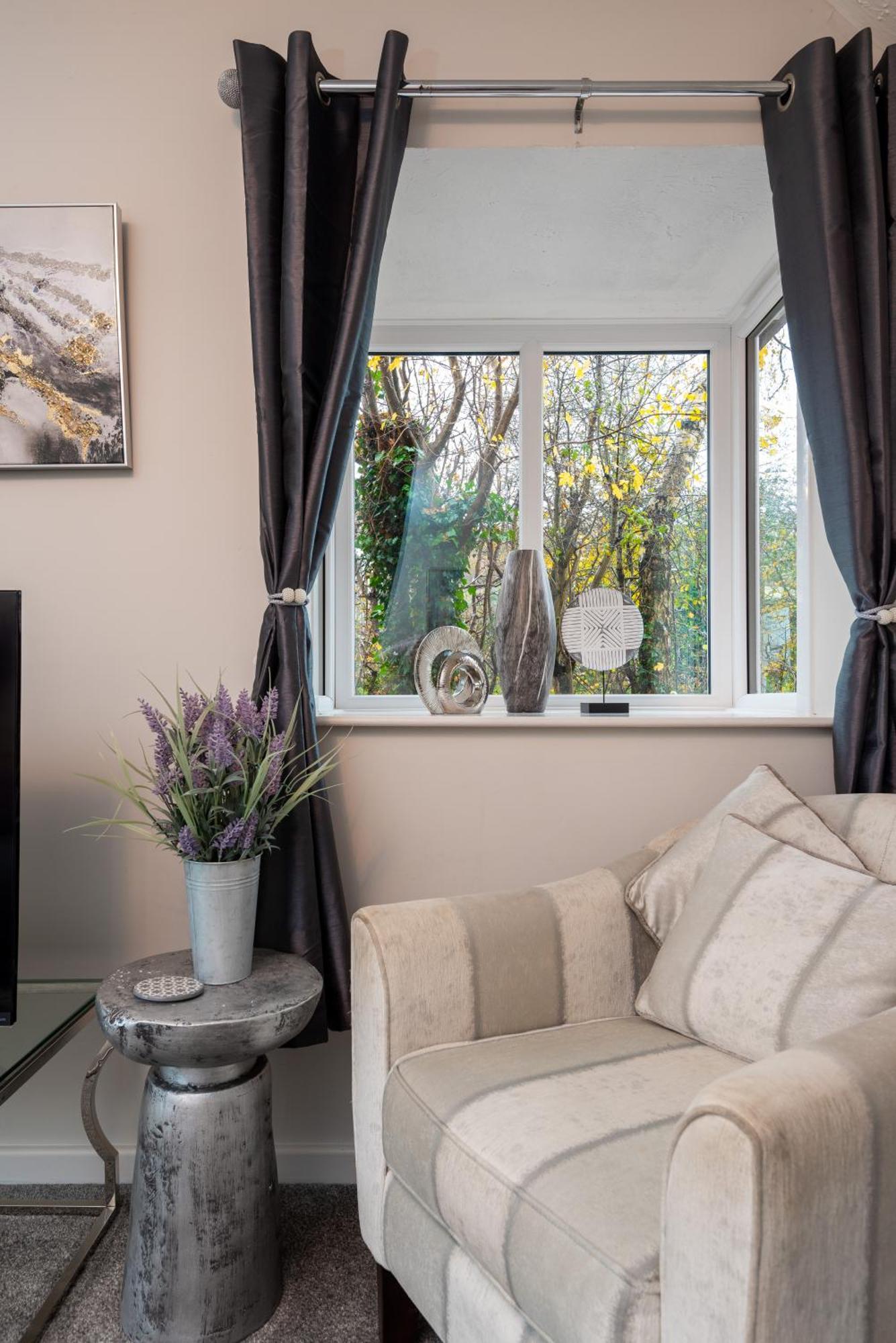 Worcester Fabulous Cherry Tree Mews Self Check In Dogs Welcome By Prior Arrangement , 2 Double Bedrooms ,Super Fast Wi-Fi, With Free Off Road Parking For 2 Vehicles Near Royal Hospital And Woodland Walks Kültér fotó