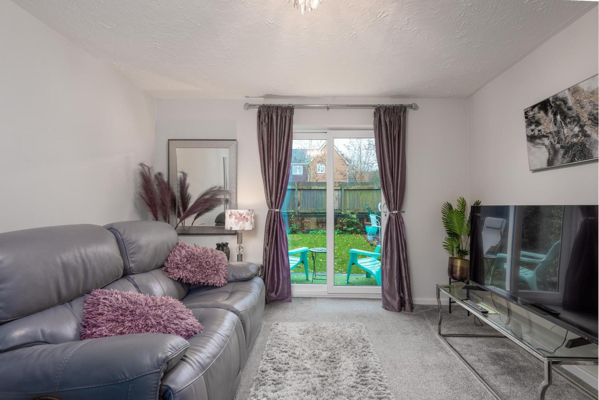 Worcester Fabulous Cherry Tree Mews Self Check In Dogs Welcome By Prior Arrangement , 2 Double Bedrooms ,Super Fast Wi-Fi, With Free Off Road Parking For 2 Vehicles Near Royal Hospital And Woodland Walks Kültér fotó